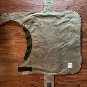 Filson dog shell size M